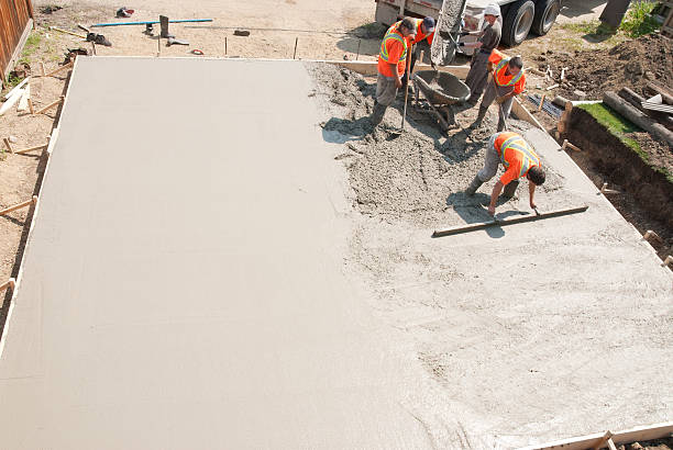 Best Custom Concrete Contractor  in Marshfield, WI